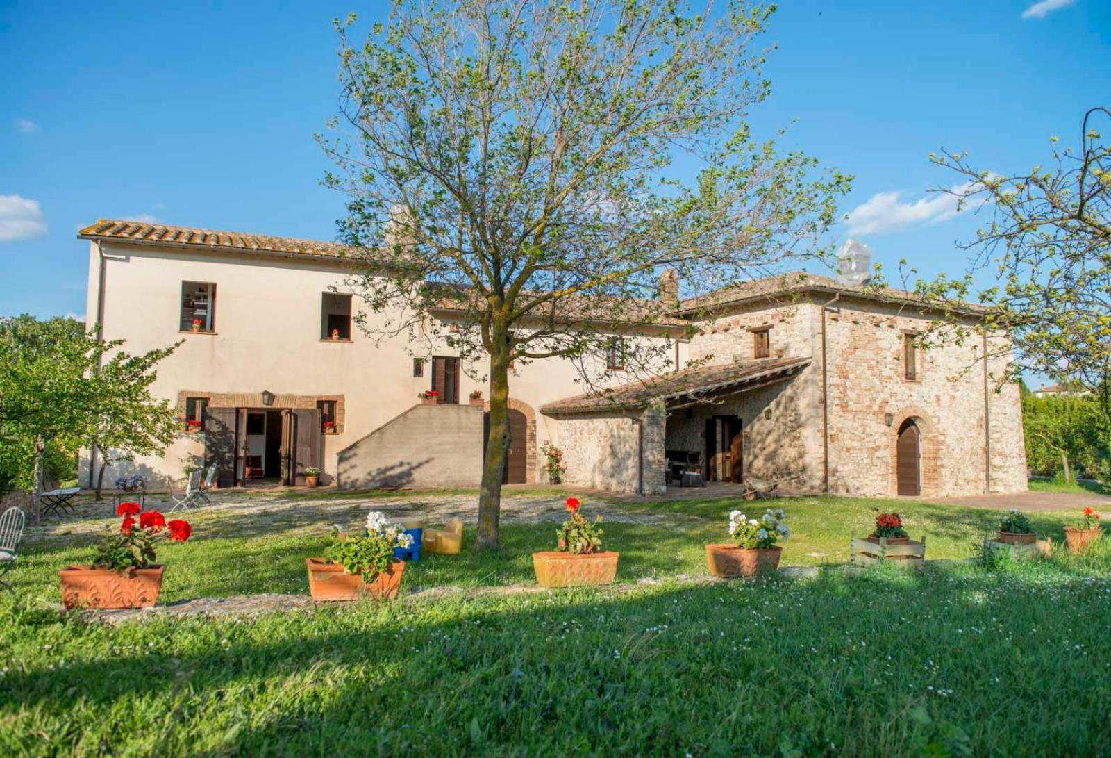 Agriturismo Piano Grande Avigliano Umbro Екстериор снимка